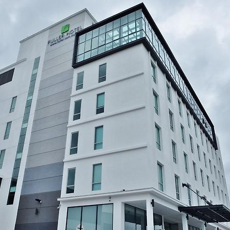 Fuller Hotel Kulim Extérieur photo